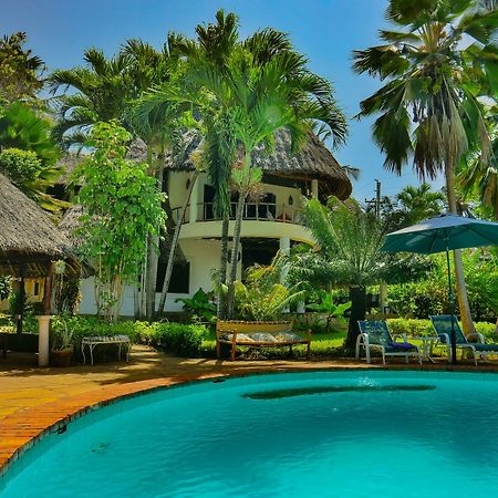 Bed and Breakfast Upani In Diani Diani Beach Zewnętrze zdjęcie