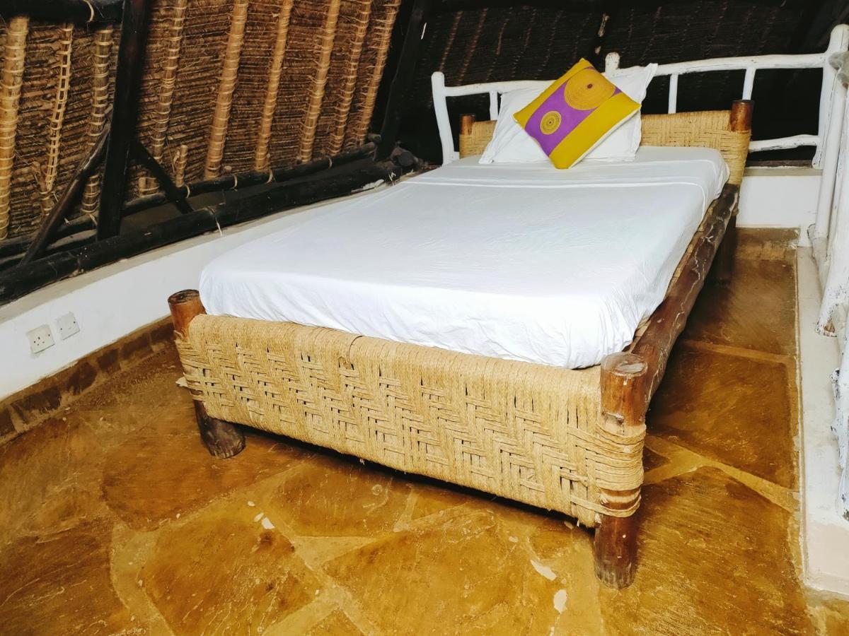 Bed and Breakfast Upani In Diani Diani Beach Zewnętrze zdjęcie
