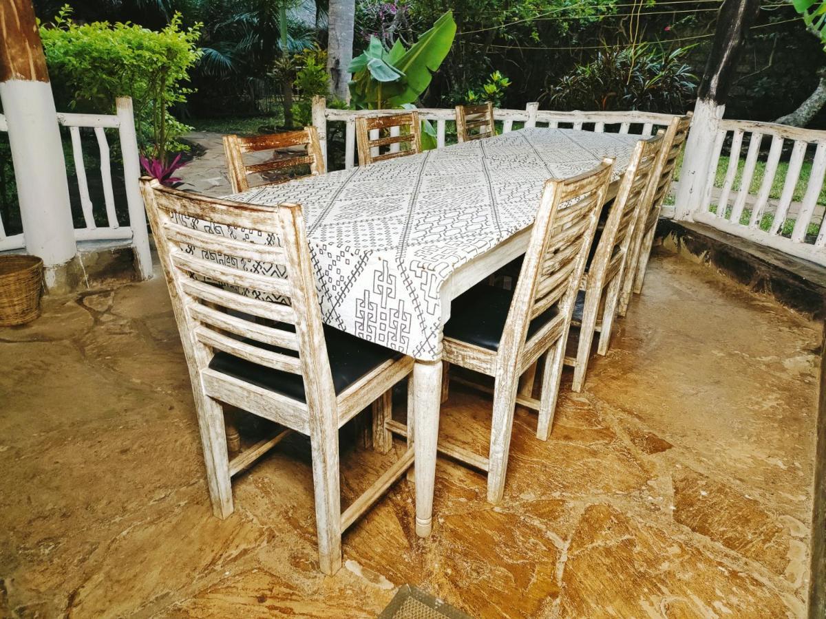 Bed and Breakfast Upani In Diani Diani Beach Zewnętrze zdjęcie