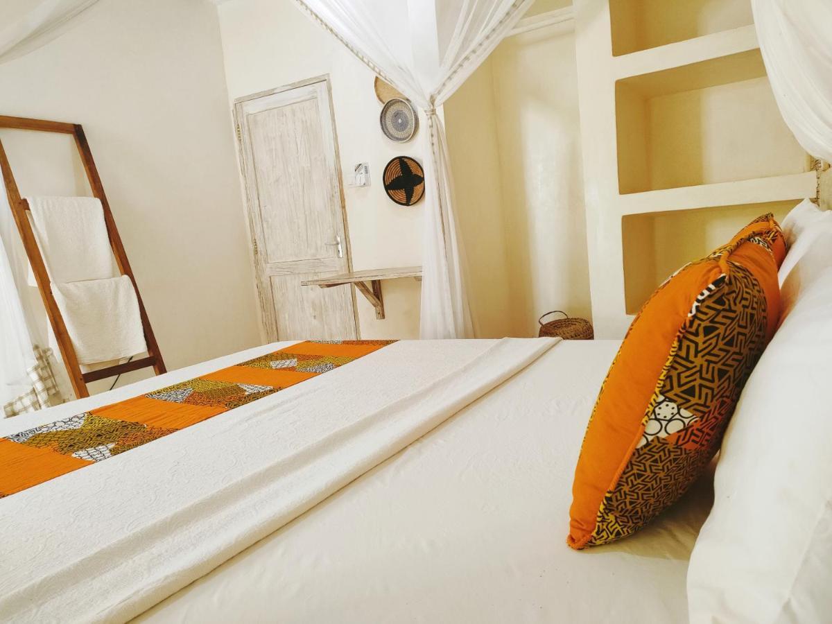 Bed and Breakfast Upani In Diani Diani Beach Zewnętrze zdjęcie