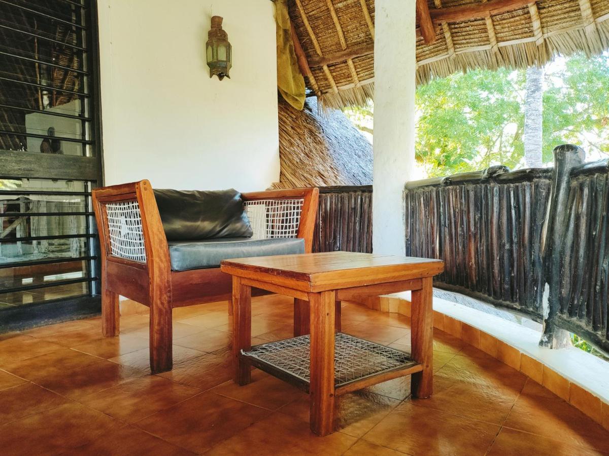 Bed and Breakfast Upani In Diani Diani Beach Zewnętrze zdjęcie