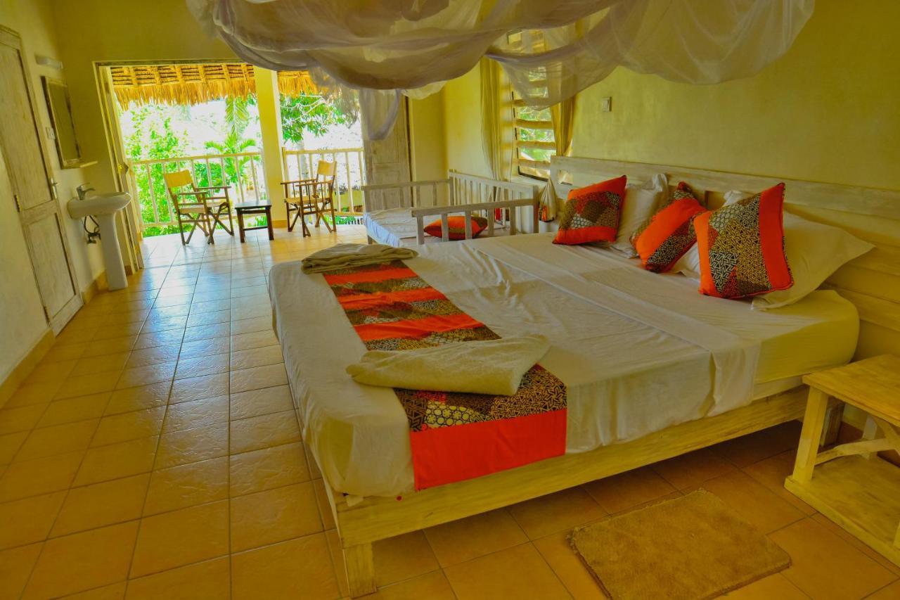 Bed and Breakfast Upani In Diani Diani Beach Zewnętrze zdjęcie