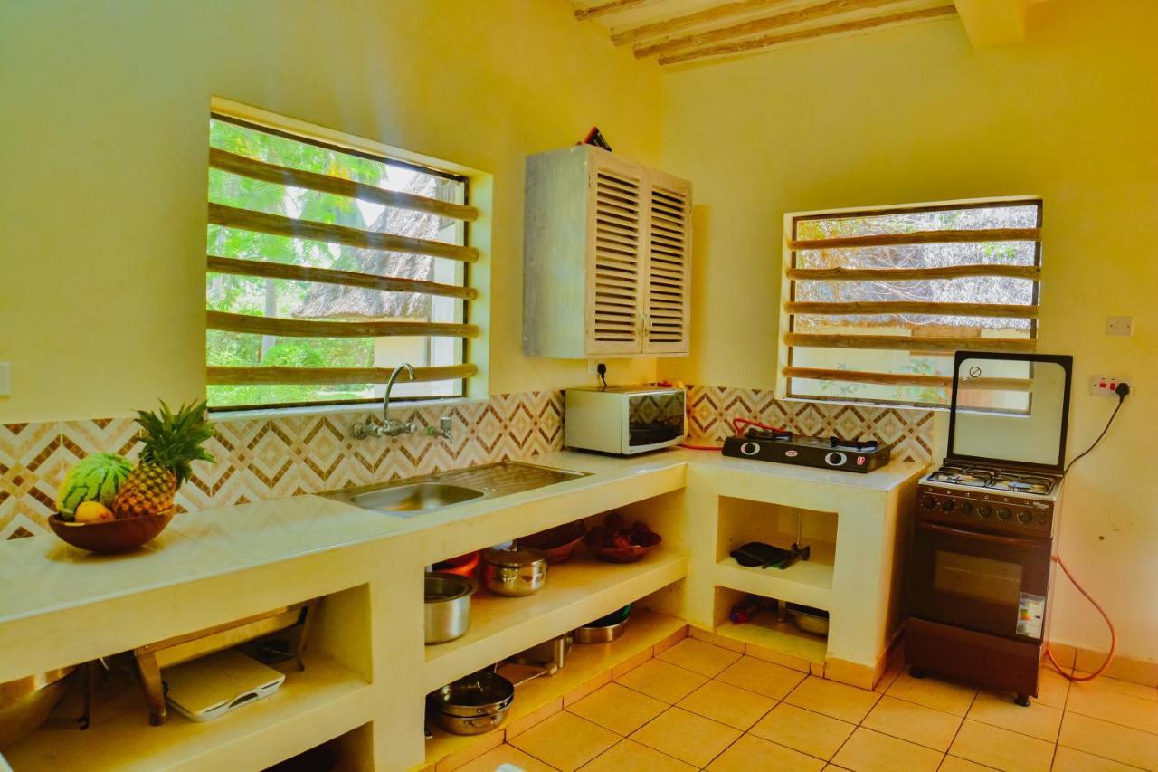 Bed and Breakfast Upani In Diani Diani Beach Zewnętrze zdjęcie