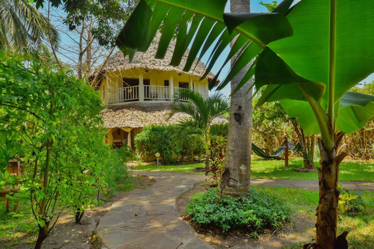 Bed and Breakfast Upani In Diani Diani Beach Zewnętrze zdjęcie