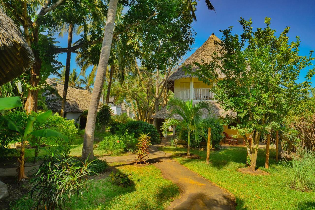 Bed and Breakfast Upani In Diani Diani Beach Zewnętrze zdjęcie