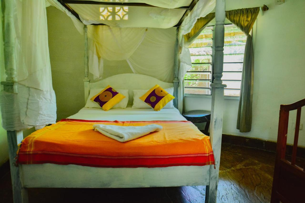 Bed and Breakfast Upani In Diani Diani Beach Zewnętrze zdjęcie
