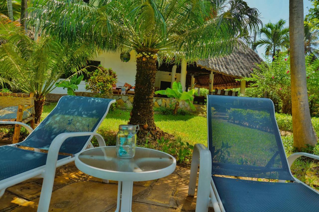 Bed and Breakfast Upani In Diani Diani Beach Zewnętrze zdjęcie