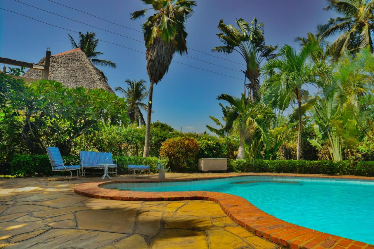 Bed and Breakfast Upani In Diani Diani Beach Zewnętrze zdjęcie