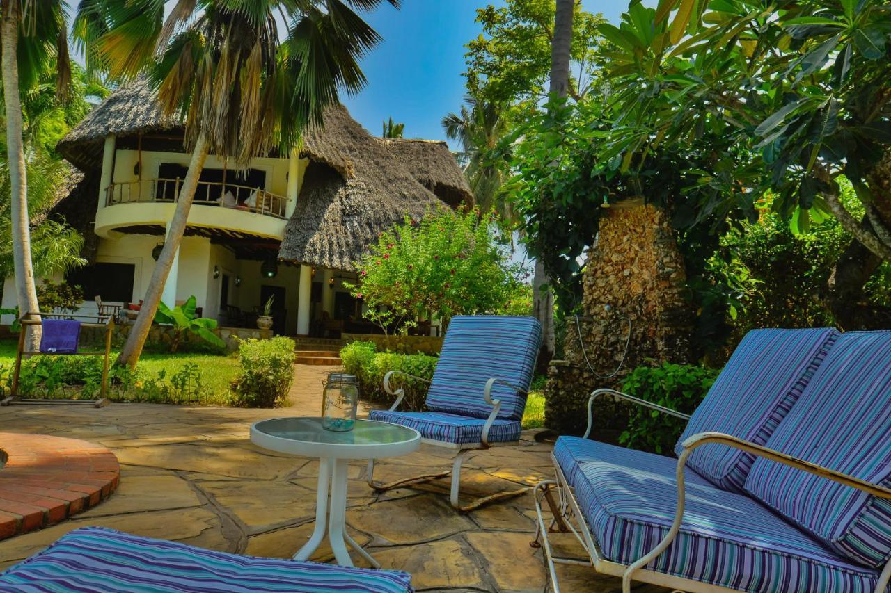 Bed and Breakfast Upani In Diani Diani Beach Zewnętrze zdjęcie